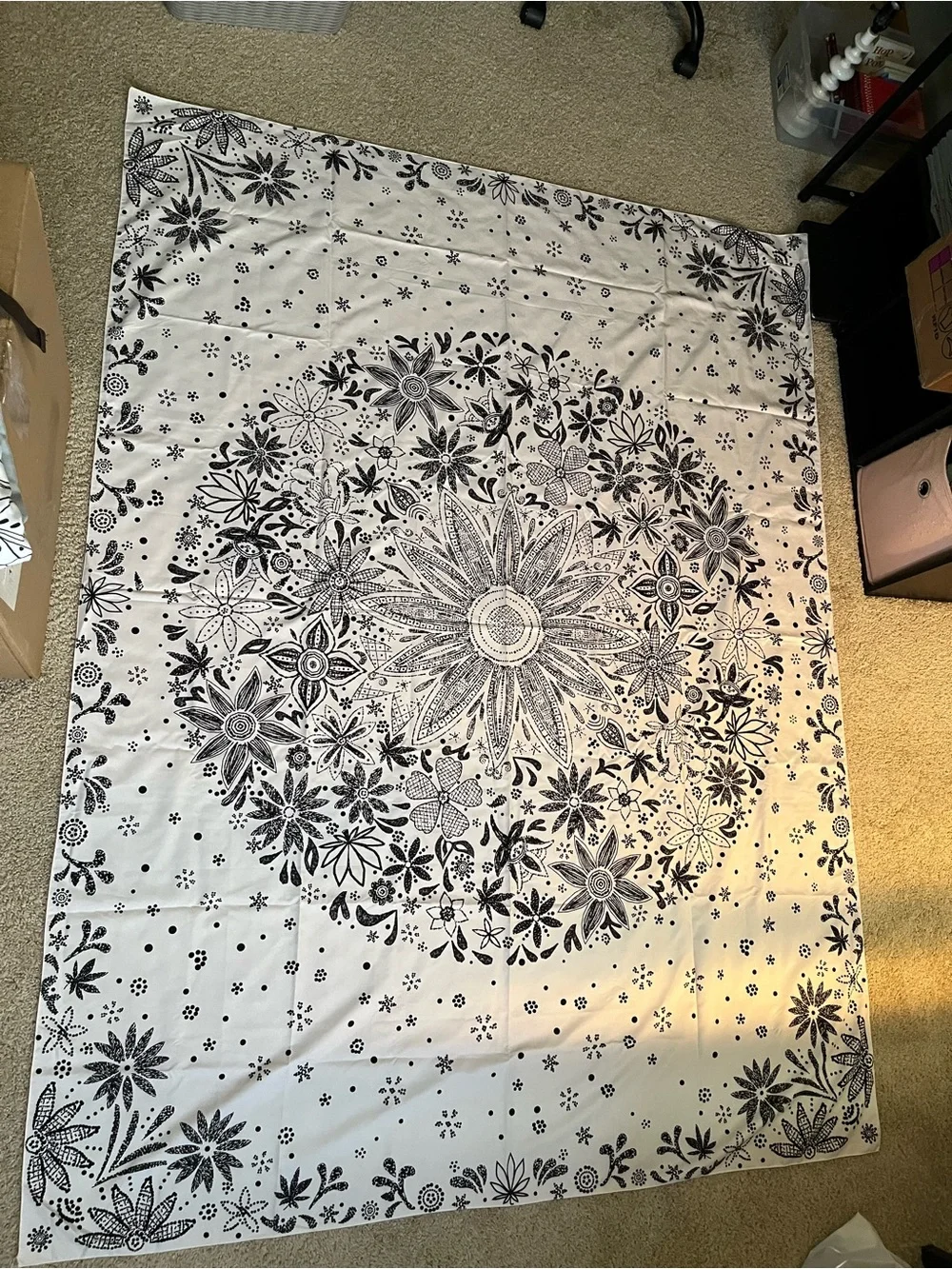 Black and White Floral Mandala Bedspread - Unbranded